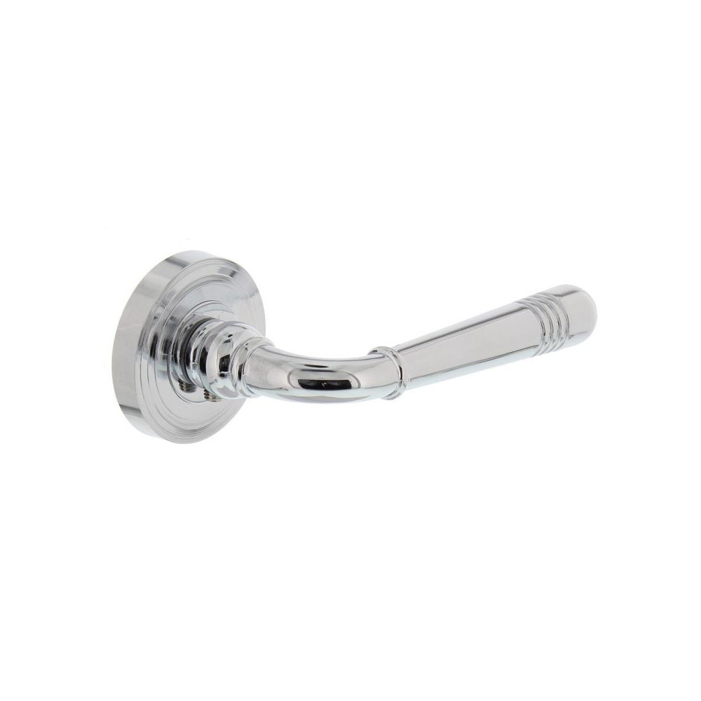 Intersteel Deurkruk Helena op rozet met 7mm nokken - chroom