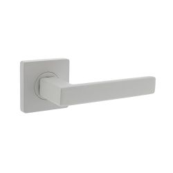 Deurkruk Hera op vierkant rozet 7mm nokken wit