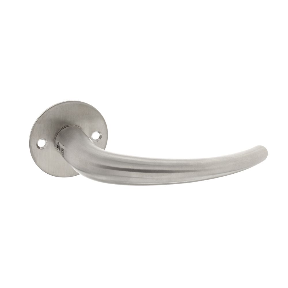 P+E Gatdeel deurkruk Sabel op ronde rozet 8mm stift rvs geborsteld
