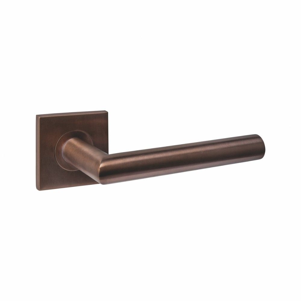 Intersteel deurkruk Q 04 op rozet verdekt 53x53x6mm -  PVD brons
