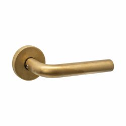 Intersteel deurkruk Luzern met rozet massief verdekt ø53x10mm met nokken - PVD messing getrommeld