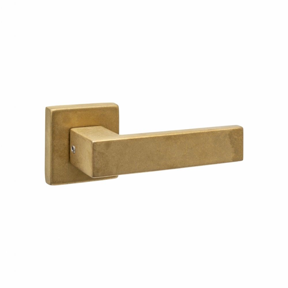 Intersteel deurkruk Amsterdam met rozet massief verdekt 53x53x10mm met nokken - PVD messing getrommeld