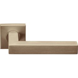 Deurkruk BASICS BSQ1-G geveerd op vierkant rozet - PVD licht brons