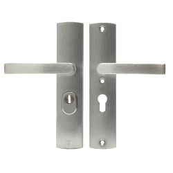 AXA Curve Plus veiligheidsbeslag achterdeur gebogen schild Blok-kruk PC55 met kerntrekbeveiliging SKG3 - aluminium