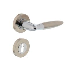 Deurkruk 1682 Elen op rond rozet 7mm nokken met sleutelgat plaatjes chroom/nikkel mat