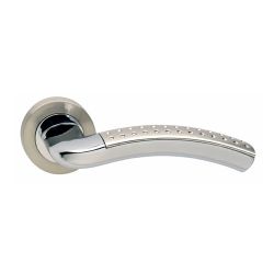Deurkruk 1688 Sharon op rond rozet 7mm nokken chroom/nikkel mat