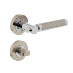 Deurkruk 1698 Birgit op rond rozet 7mm nokken met WC8mm chroom/nikkel mat