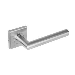 Deurkruk 1242 rechte Hoek 90°op rozet vierkant dubel geveerd RVS  
