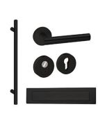 Zwart buitendeurbeslag